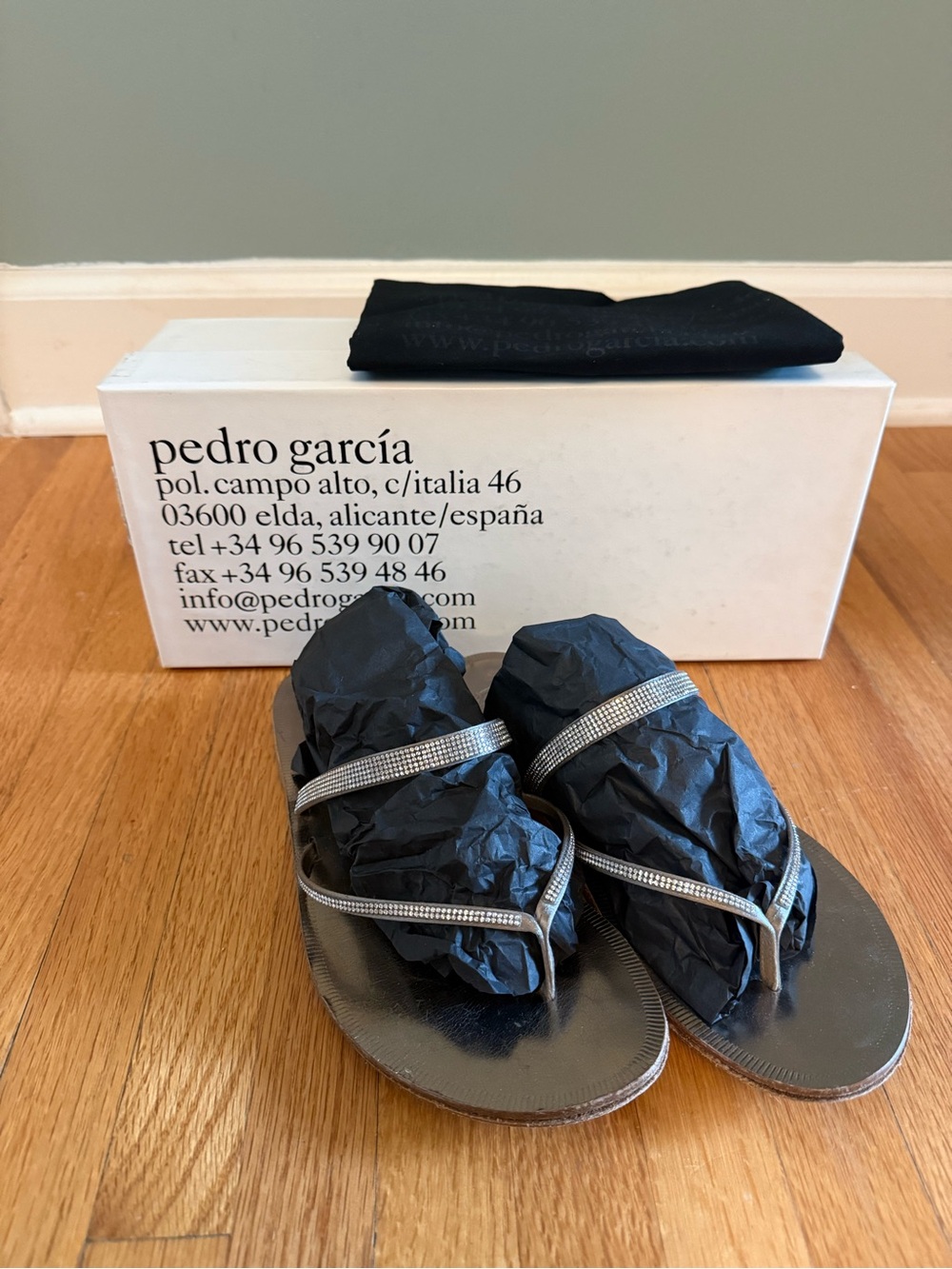 Pedro García Black Rhinestone-Trim Slide Sandals